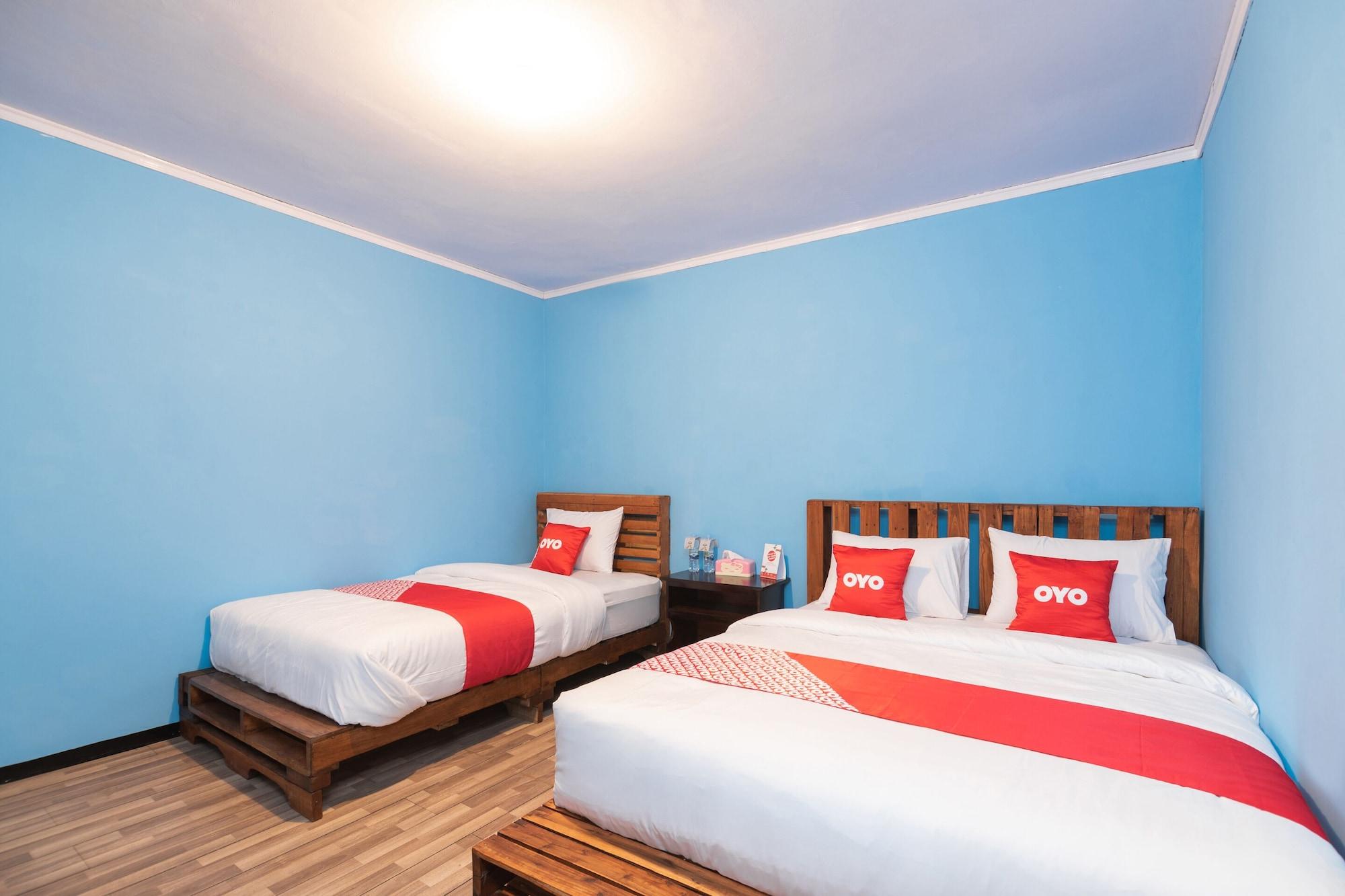 Oyo 1852 Intan Bromo Homestay Pasuruan Extérieur photo