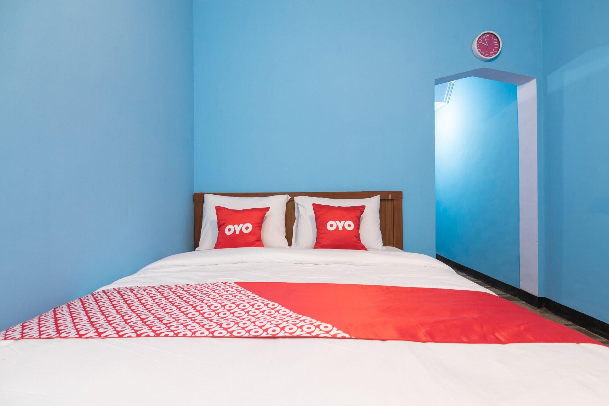 Oyo 1852 Intan Bromo Homestay Pasuruan Extérieur photo