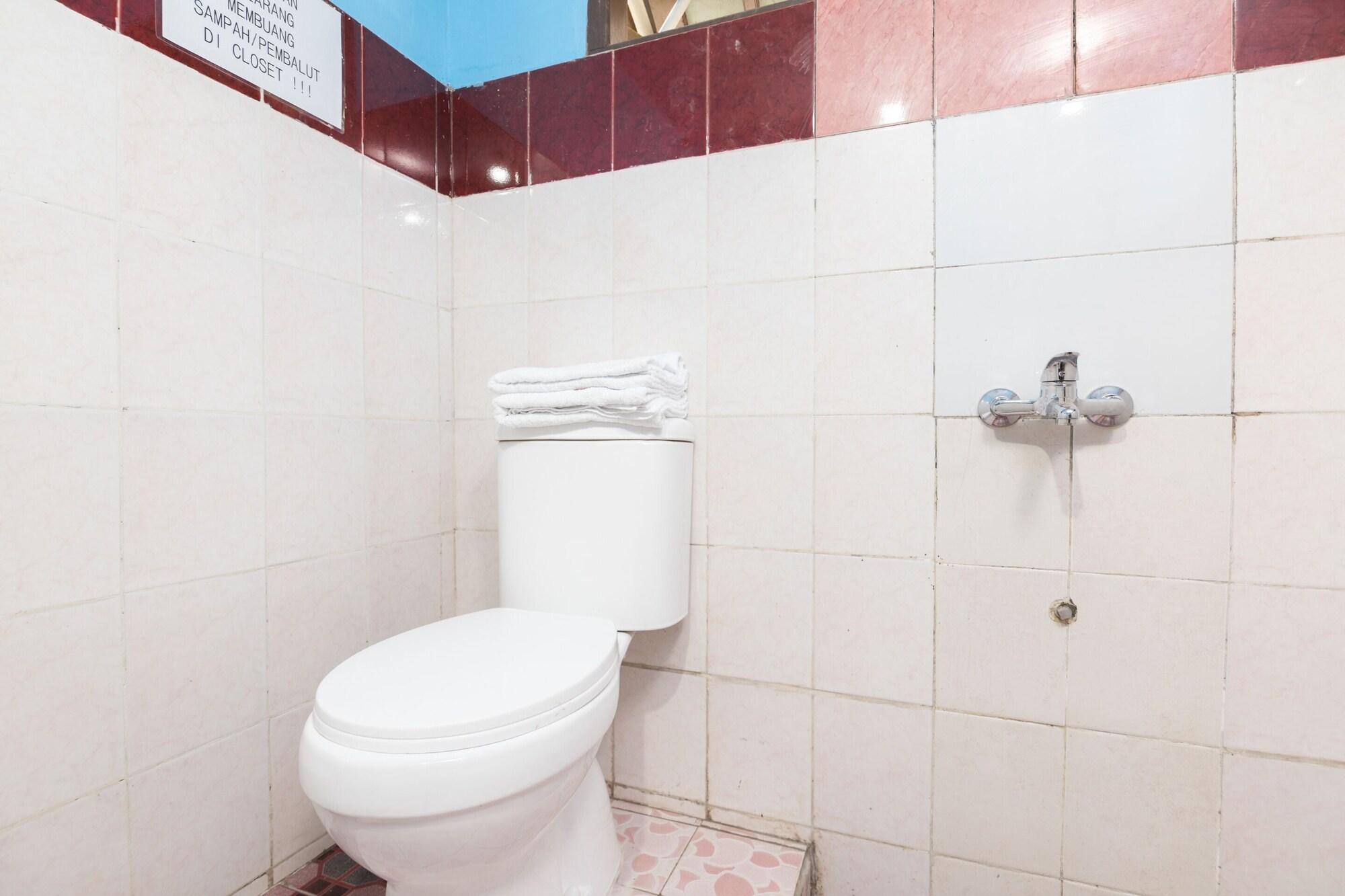Oyo 1852 Intan Bromo Homestay Pasuruan Extérieur photo