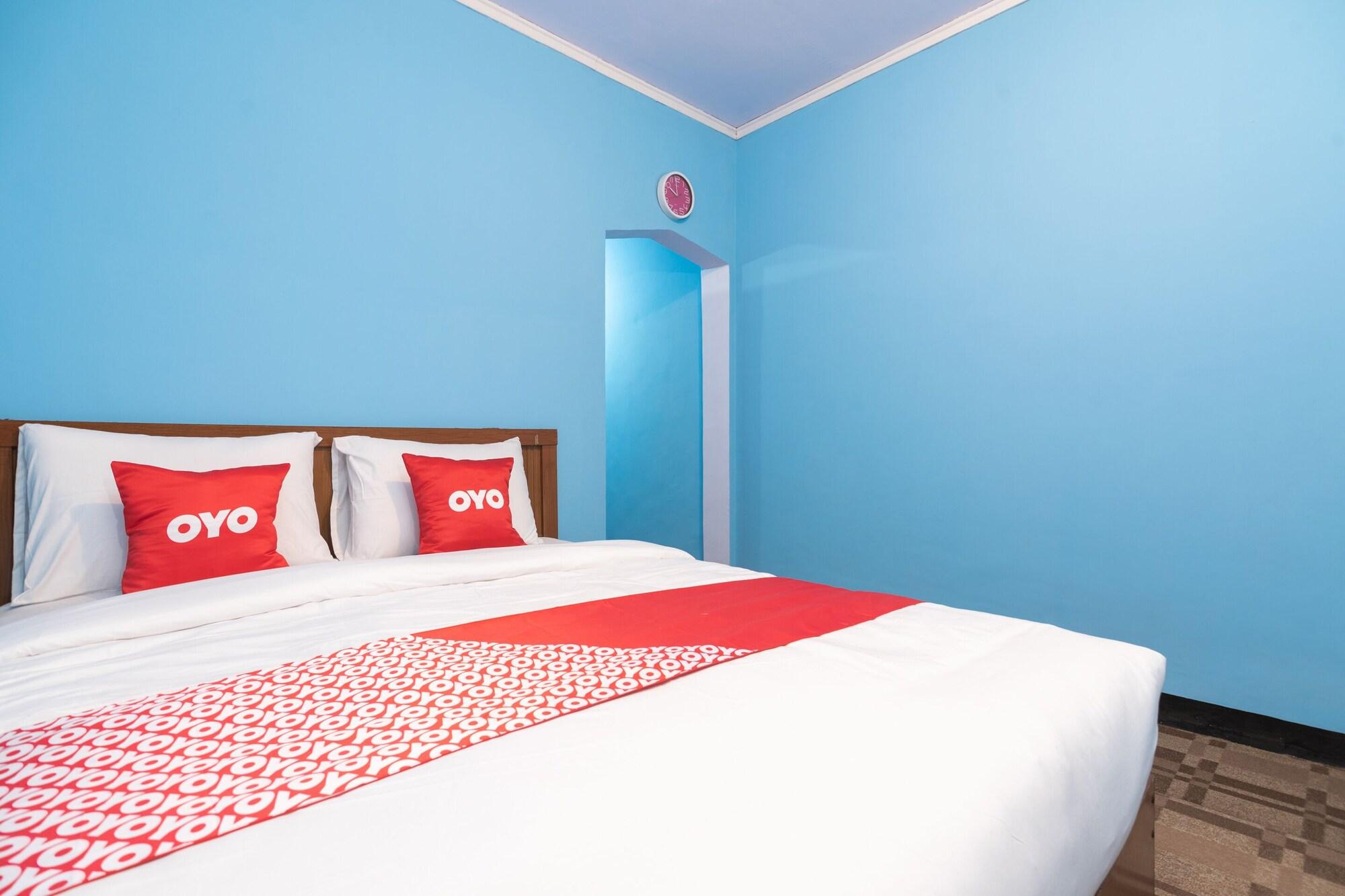 Oyo 1852 Intan Bromo Homestay Pasuruan Extérieur photo